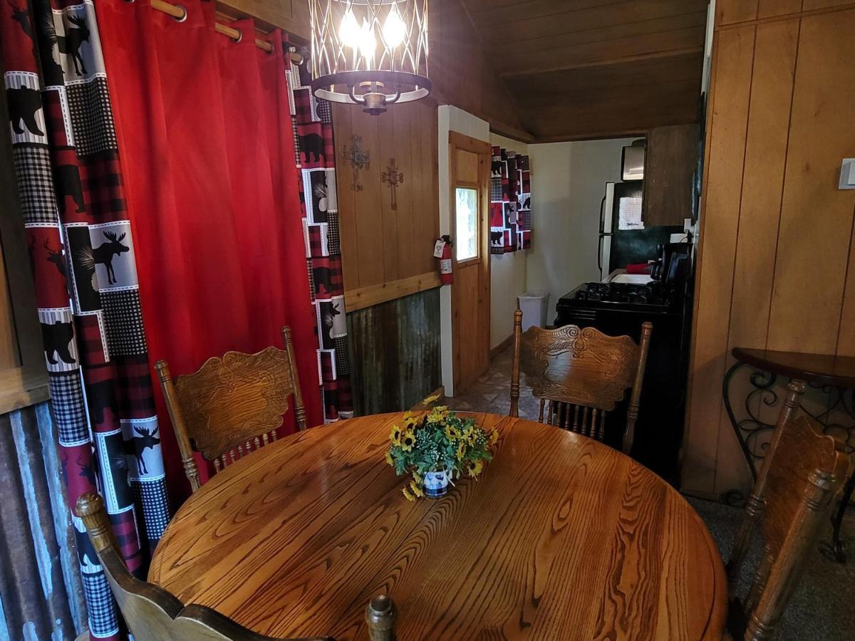 Sierra Blanca Cabins Hotel รุยโดโซ ภายนอก รูปภาพ