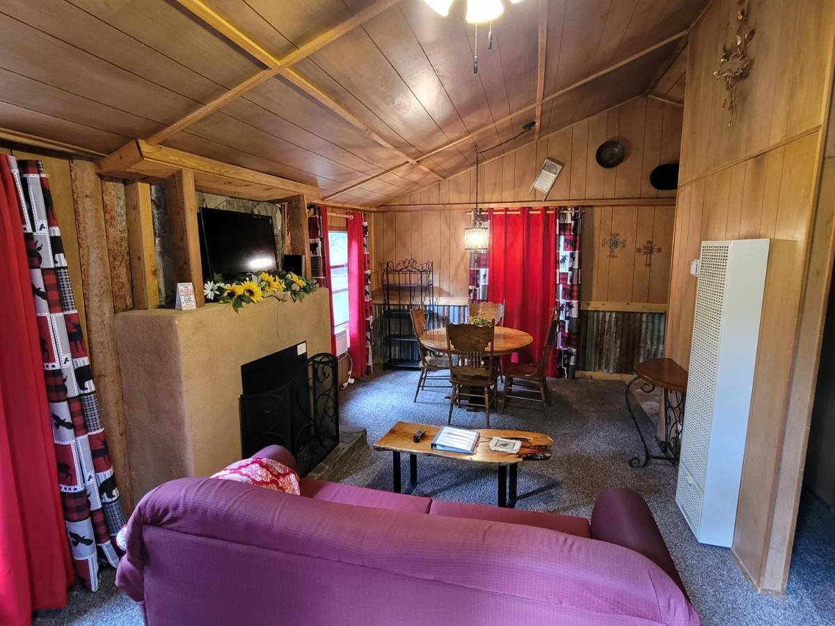 Sierra Blanca Cabins Hotel รุยโดโซ ภายนอก รูปภาพ