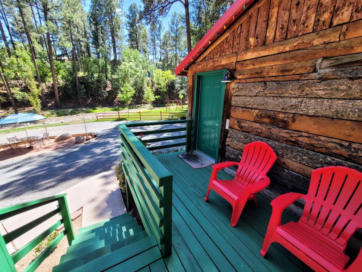 Sierra Blanca Cabins Hotel รุยโดโซ ภายนอก รูปภาพ